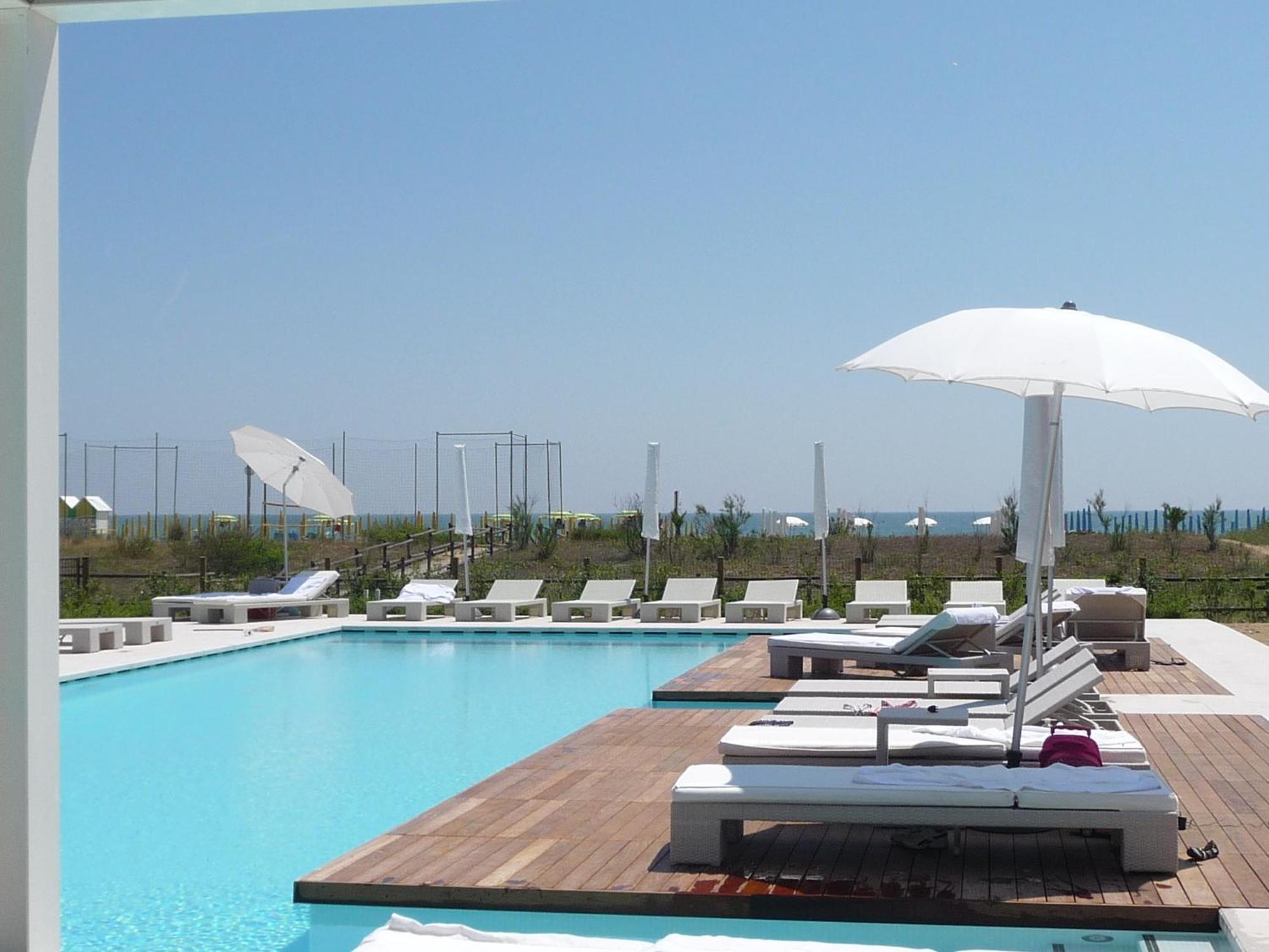 Hotel Mediterraneo Suite&Residence Lido di Jesolo Exteriör bild